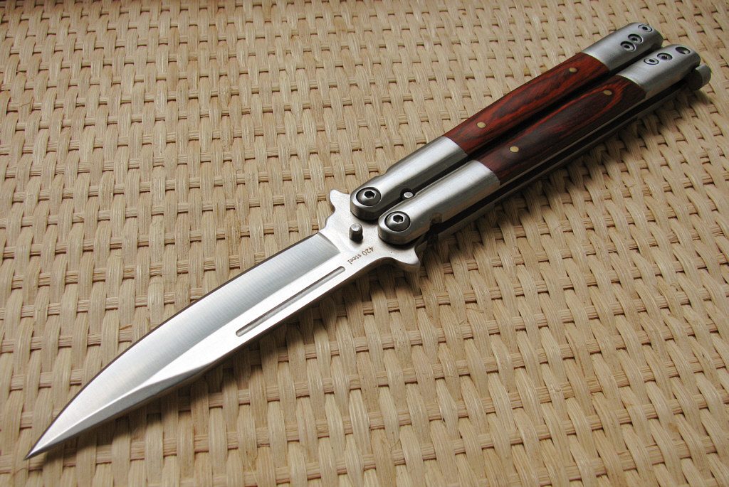 Балисонг он же нож бабочка