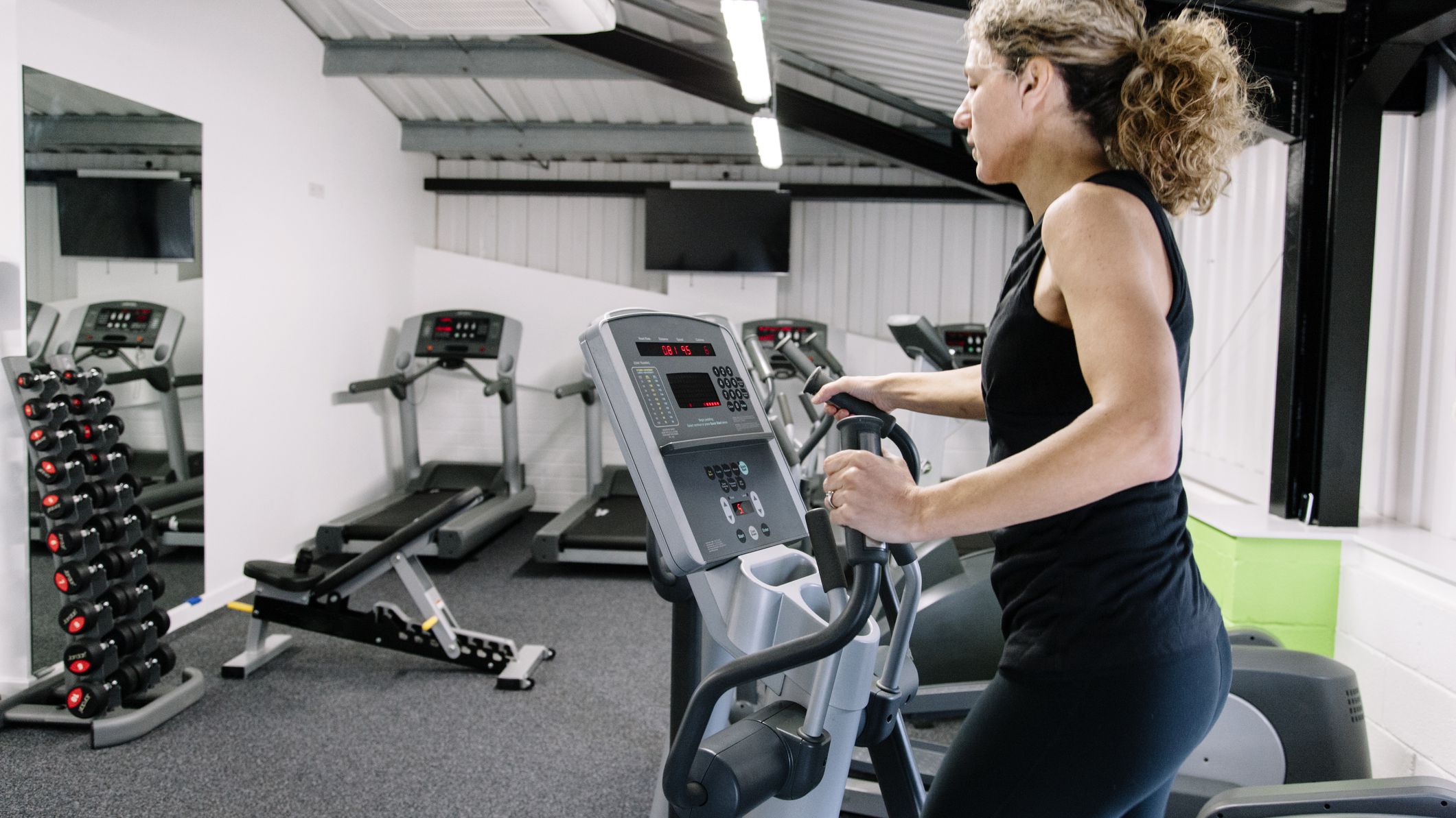 womanonanellipticaltrainer 58dd1f2f5f9b584683844388